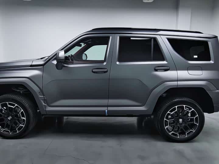 Фото 9 - Tank 700 Hybrid