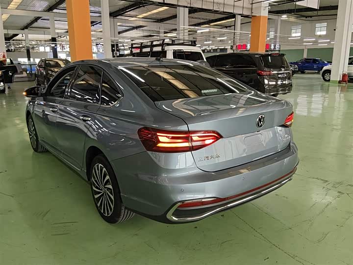 Фото 5 - Volkswagen Lavida