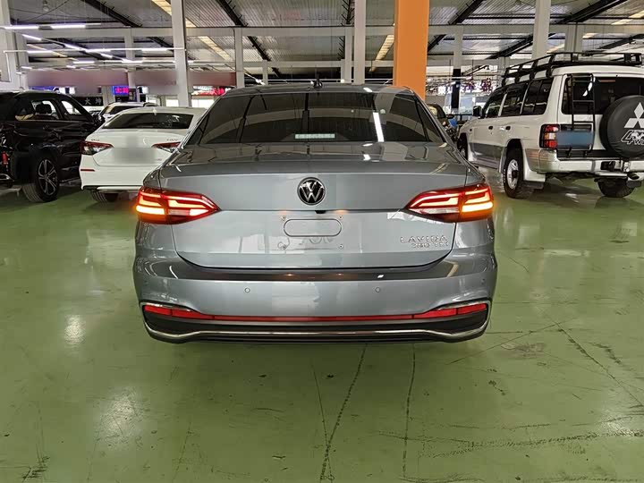 Фото 6 - Volkswagen Lavida