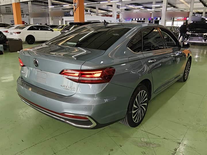 Фото 7 - Volkswagen Lavida