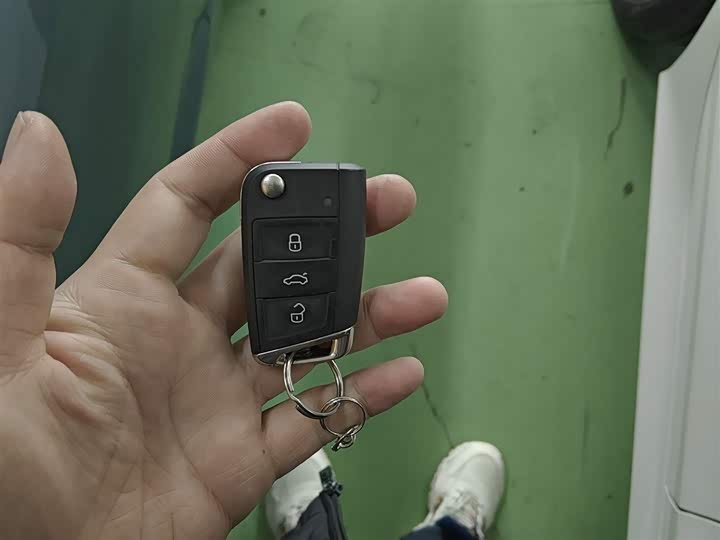 Фото 9 - Volkswagen Lavida