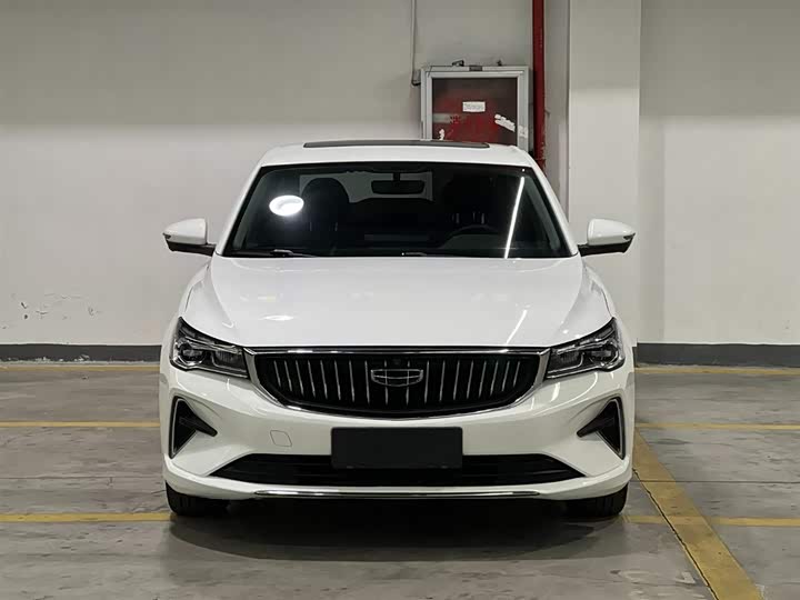 Фото 2 - Geely Emgrand