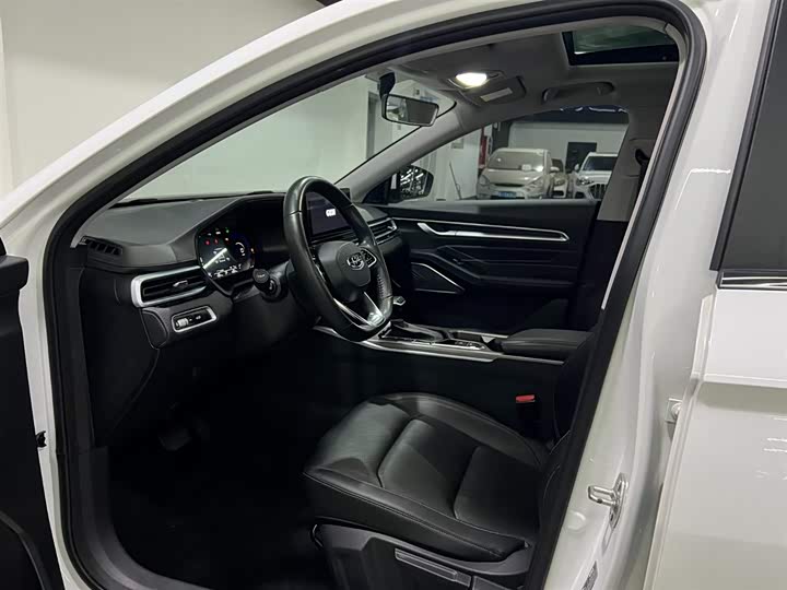 Фото 8 - Geely Emgrand