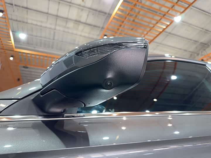 Фото 6 - Geely Emgrand