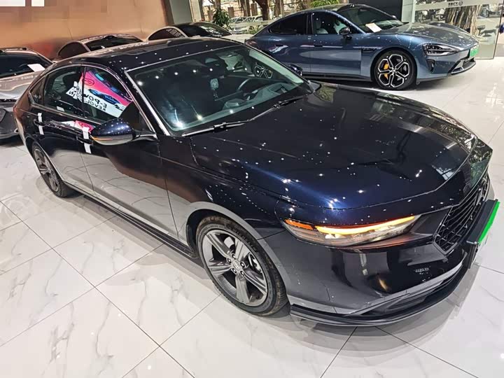 Фото 4 - Honda Accord Hybrid