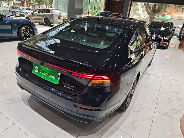 Фото 7 - Honda Accord Hybrid