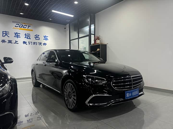 Фото 3 - Mercedes-Benz E-Class