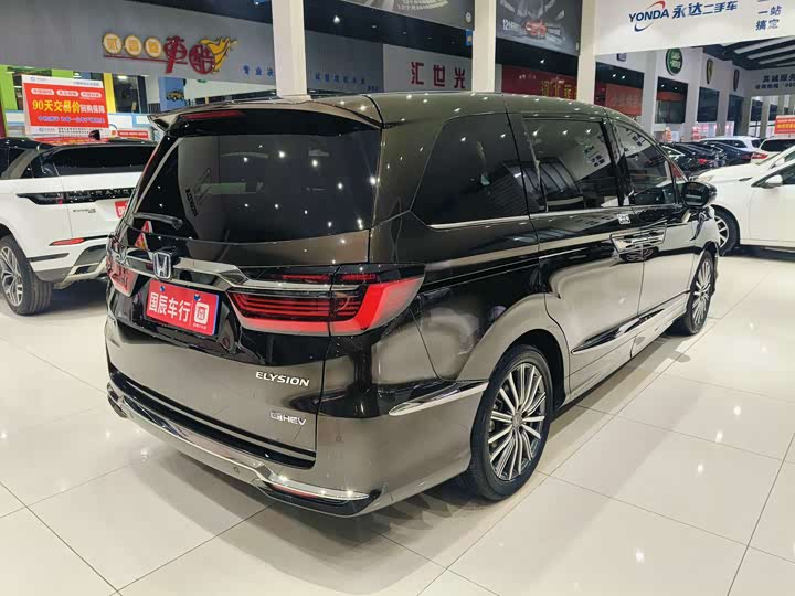 Фото 7 - Honda Elysion