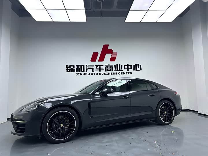 Фото 1 - Porsche Panamera