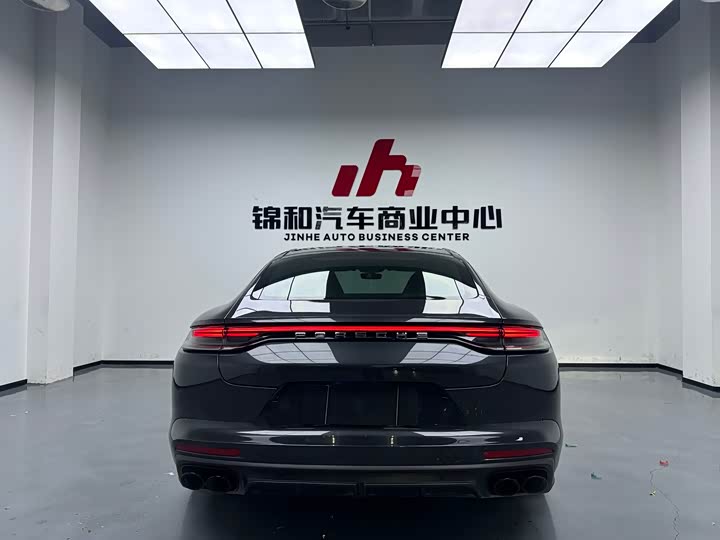 Фото 3 - Porsche Panamera