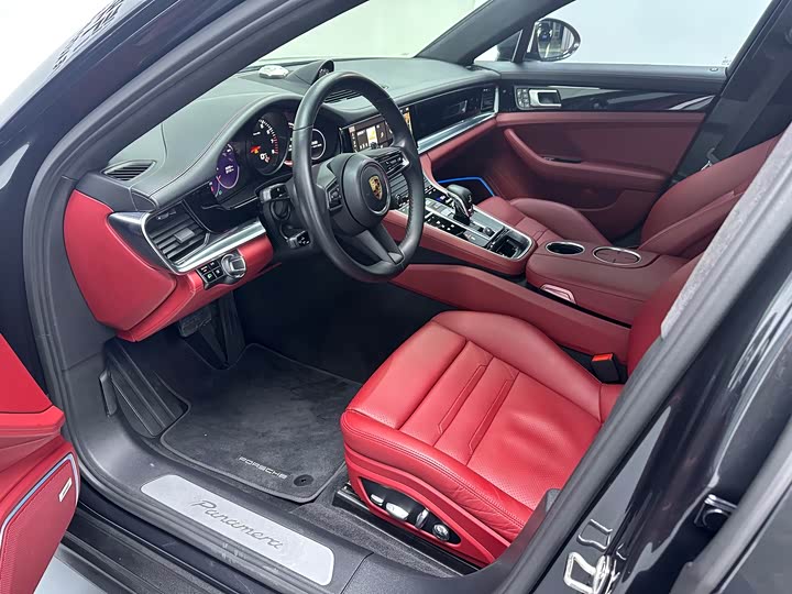 Фото 7 - Porsche Panamera