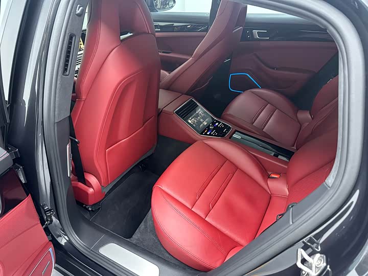 Фото 8 - Porsche Panamera