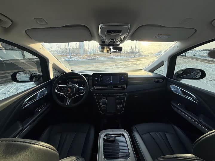 Фото 5 - Hongqi HQ9