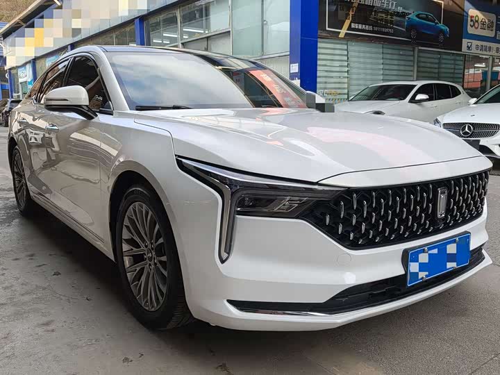 Фото 3 - Bestune B70