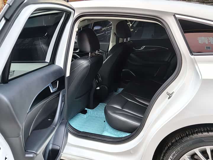 Фото 5 - Bestune B70