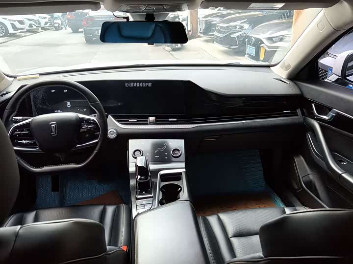 Фото 6 - Bestune B70