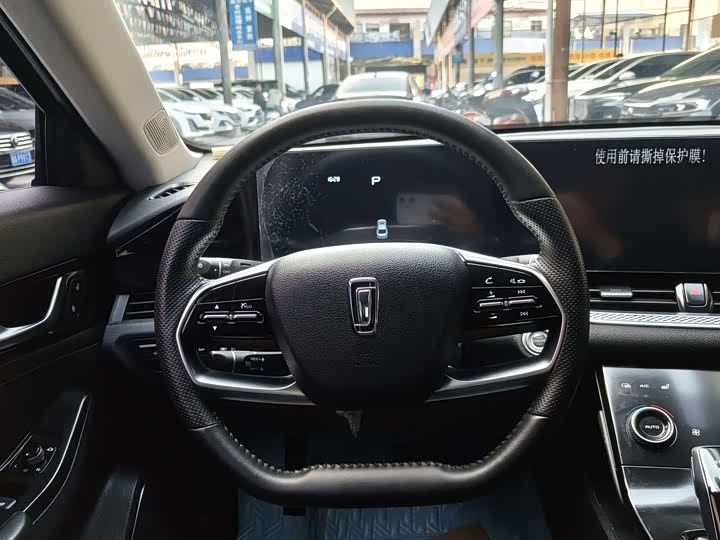 Фото 8 - Bestune B70