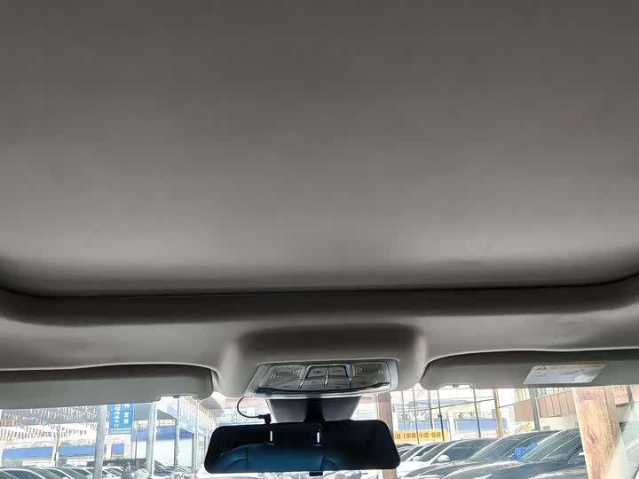 Фото 9 - Bestune B70