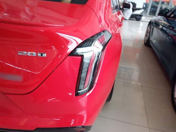 Фото 8 - Cadillac CT4