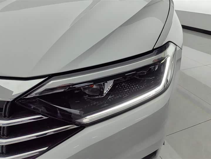 Фото 5 - Volkswagen Sagitar L