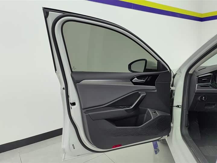 Фото 7 - Volkswagen Sagitar L