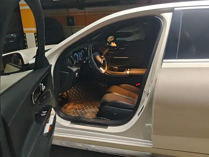 Фото 9 - Mercedes-Benz C-Class