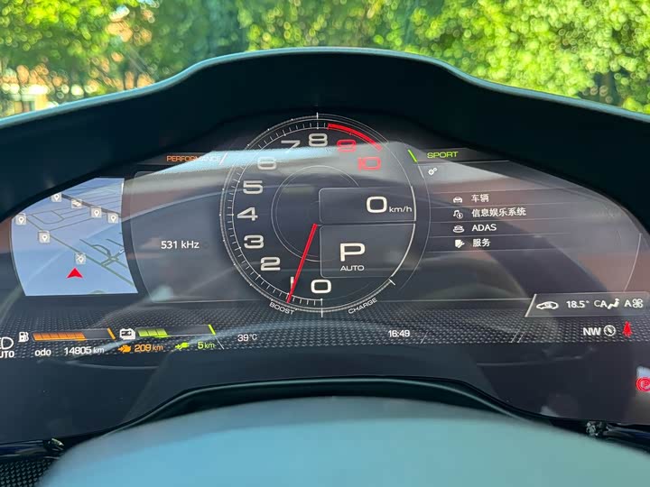 Фото 9 - Ferrari SF90