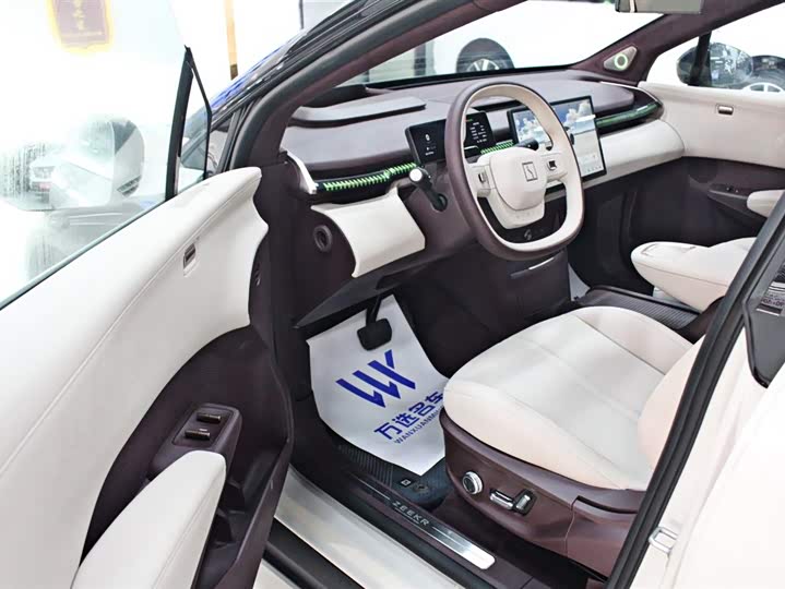 Фото 4 - Zeekr X