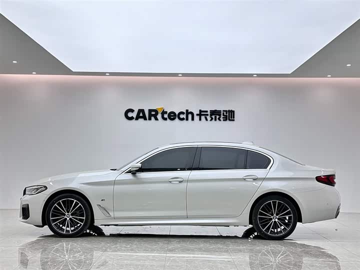 Фото 2 - BMW 5 Series