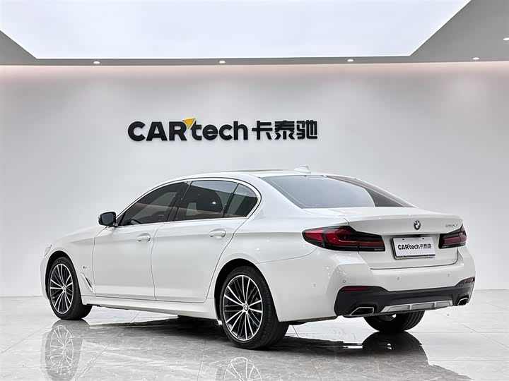 Фото 3 - BMW 5 Series