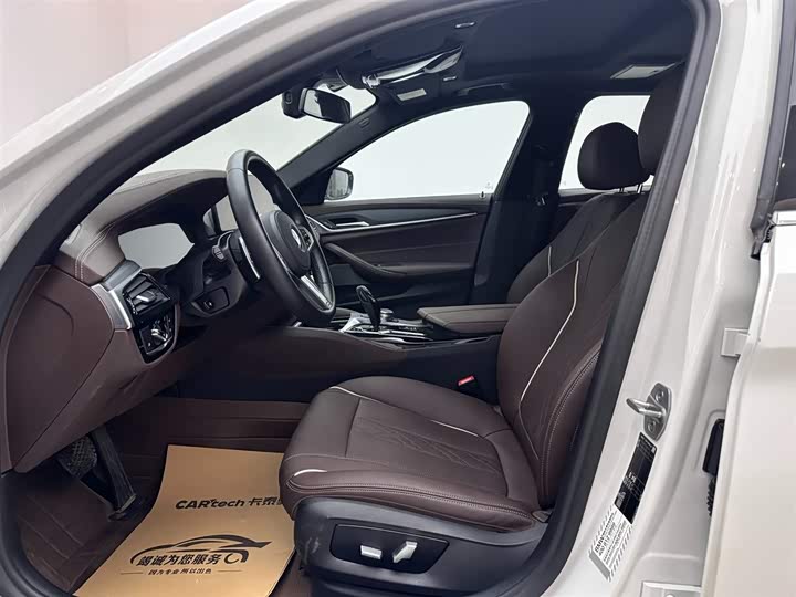 Фото 8 - BMW 5 Series