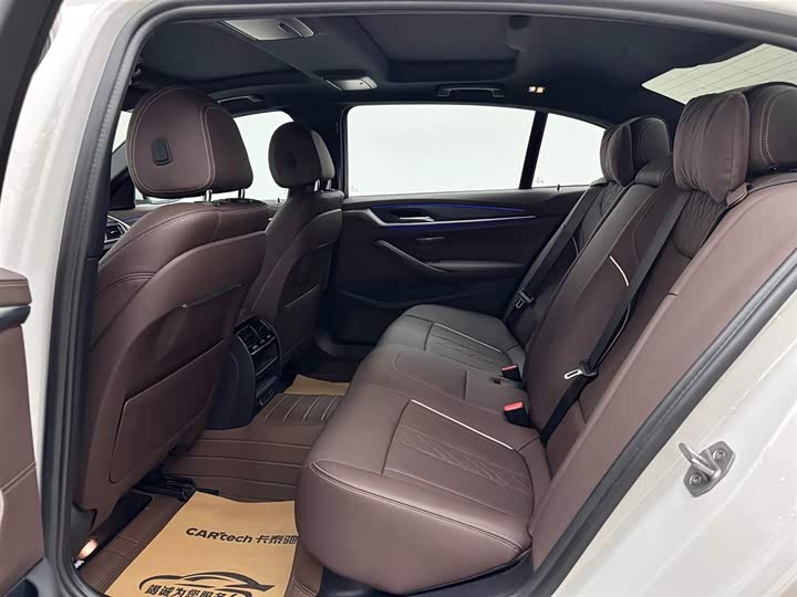 Фото 9 - BMW 5 Series