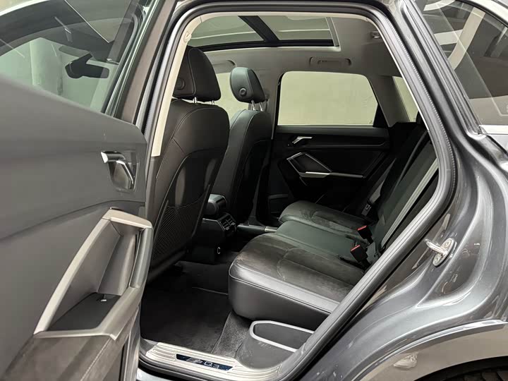 Фото 7 - Audi Q3