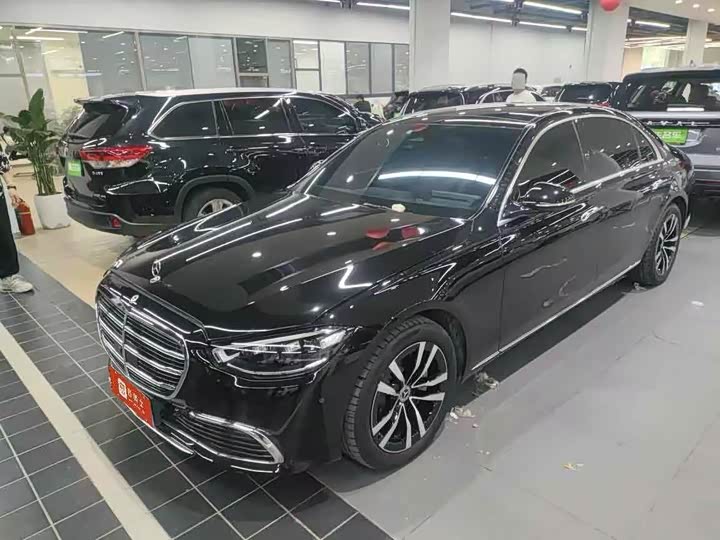 Фото 1 - Mercedes-Benz S-Class