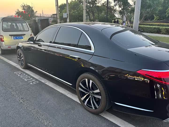 Фото 6 - Mercedes-Benz S-Class