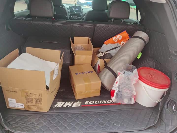 Фото 4 - Chevrolet Equinox