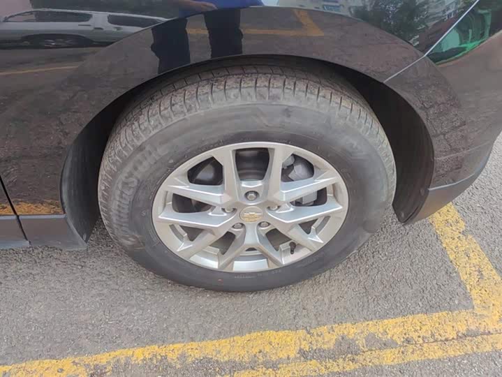 Фото 6 - Chevrolet Equinox