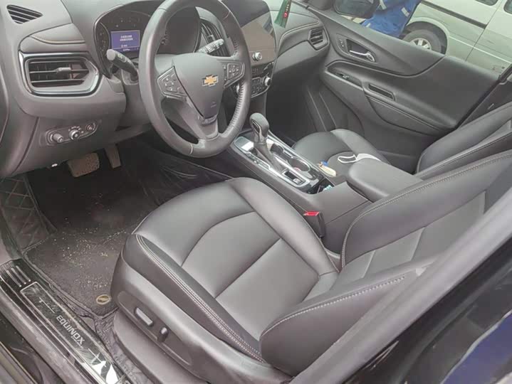 Фото 9 - Chevrolet Equinox