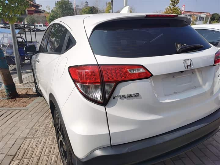 Фото 5 - Honda Vezel