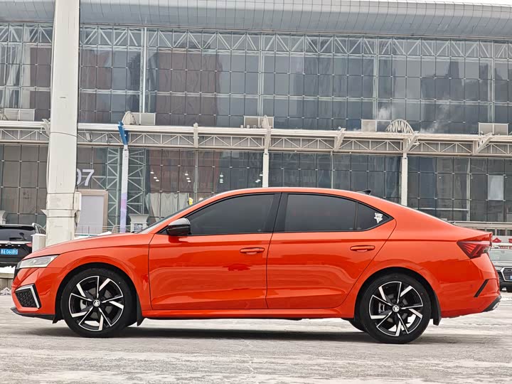 Фото 5 - Skoda Octavia Pro