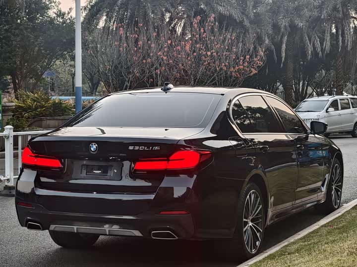 Фото 7 - BMW 5 Series