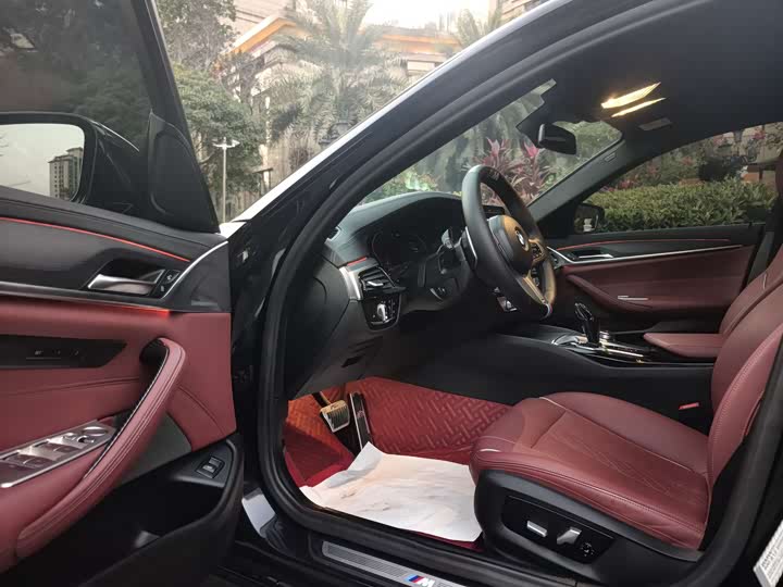 Фото 8 - BMW 5 Series