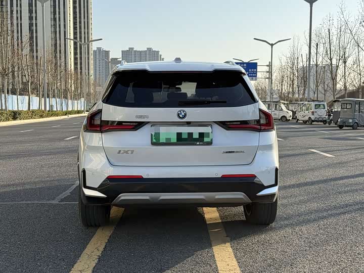 Фото 7 - BMW iX1