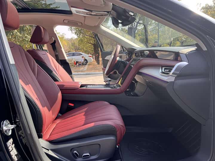 Фото 7 - Hongqi H5