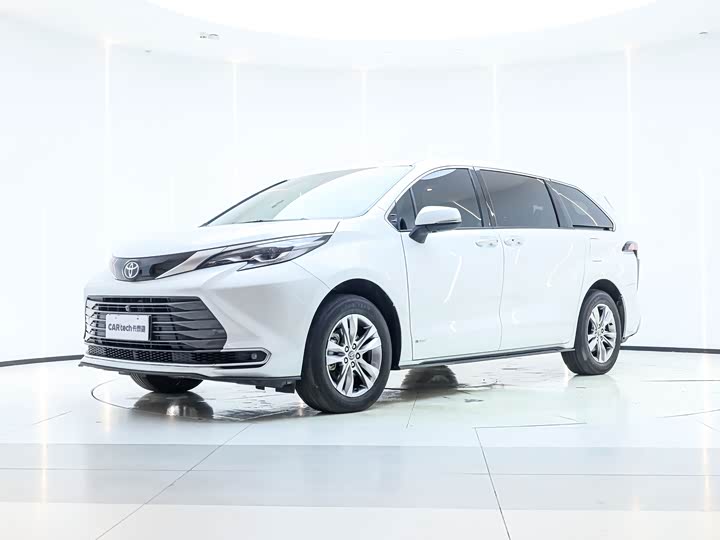 Фото 1 - Toyota Sienna