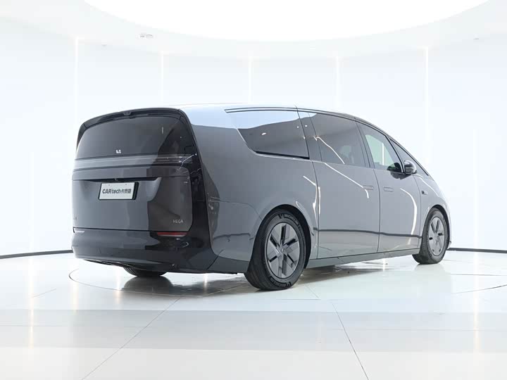 Фото 9 - LiXiang Mega