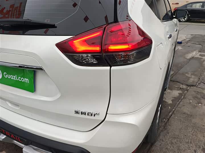 Фото 8 - Nissan X-Trail