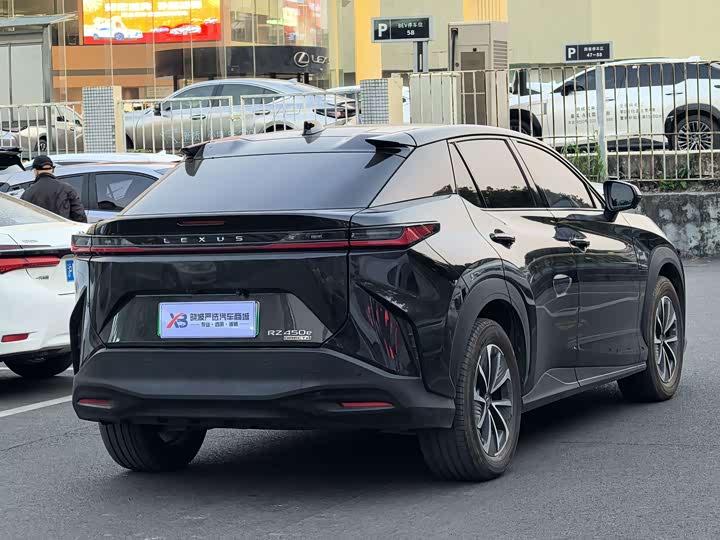 Фото 5 - Lexus RZ