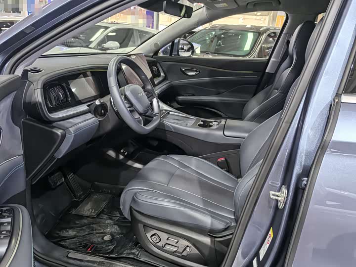 Фото 7 - BYD Sea Lion 07 DM-i Hybrid