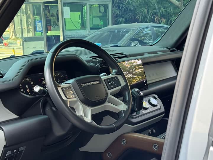 Фото 4 - Land Rover Defender